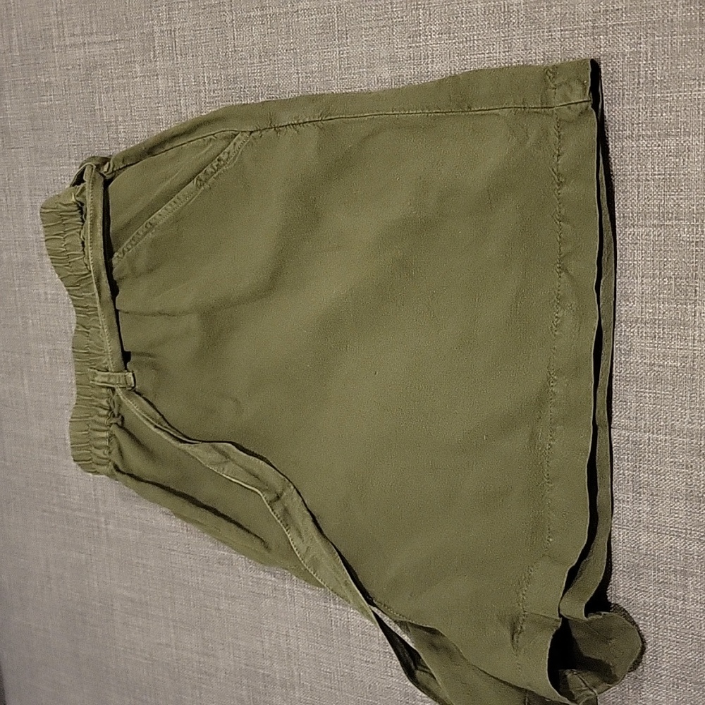 NWT Lucky Brand Army Green Shorts with Pockets, XL
